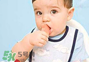為什么不能給寶寶吃果凍？寶寶千萬(wàn)不能吃的5種危險(xiǎn)食物