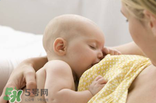胸很大奶水卻很少怎么回事？胸大卻沒有奶水該怎么辦？