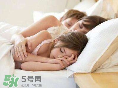 和老公愛(ài)愛(ài)時(shí)被孩子發(fā)現(xiàn)怎么辦？和老公愛(ài)愛(ài)的囧事