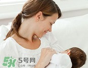 哺乳期奶水有血是什么原因？哺乳期奶水有血能喂奶嗎？