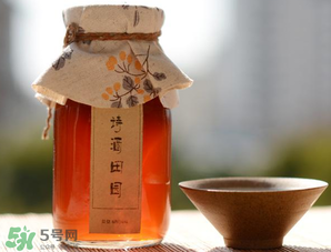 櫻桃酒葡萄酒合在一起好嗎？櫻桃酒和葡萄酒的區(qū)別