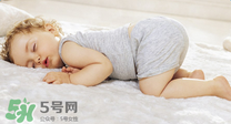 孩子發(fā)燒到39度該怎么辦？ 孩子39度能用物理降溫嗎？