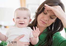 生完孩子后掉頭發(fā)是正常的嗎？產(chǎn)后掉發(fā)掉多少屬于正常?
