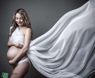 孕婦裝怎么選？孕婦裝怎么搭配好看？