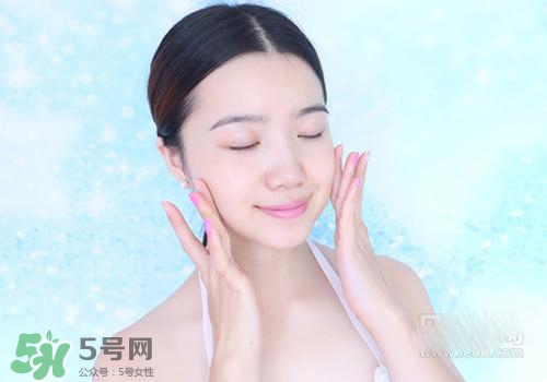 眼霜和精華哪個先用？眼霜和精華使用順序