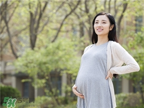 孕婦裝怎么選？孕婦裝怎么搭配好看？