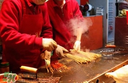 烤鴨腸一串成本是多少？烤鴨腸一串利潤是多少