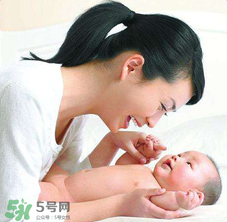 哺乳期可以染頭發(fā)嗎？哺乳期染發(fā)對(duì)孩子有危害嗎？