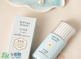 蘇菲娜藍(lán)小花和白小花哪個(gè)好？sofina蘇菲娜藍(lán)小花和白小花對(duì)比