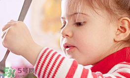 寶寶可以吃小龍蝦嗎？多大的寶寶可以吃小龍蝦呢？