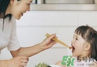 奶酪酸奶能給寶寶補(bǔ)鈣嗎？如何為寶寶選擇奶制品補(bǔ)鈣？