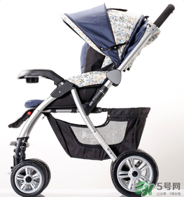 嬰兒車三輪好還是四輪好？嬰兒車三輪和四輪的區(qū)別
