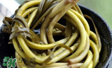 怎樣腌蒜苔容易儲(chǔ)存？怎樣腌蒜苔放的時(shí)間長(zhǎng)