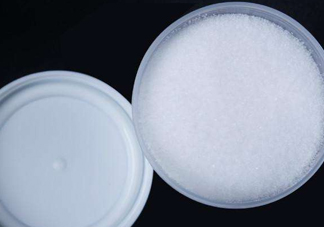 鹽水洗鼻用什么鹽？鹽水洗鼻可以用食鹽嗎？
