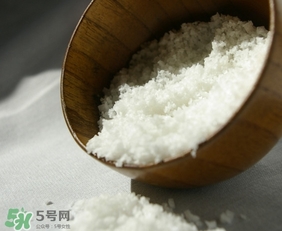 普通鹽和低鈉鹽哪種好？海鹽湖鹽井礦鹽哪種好