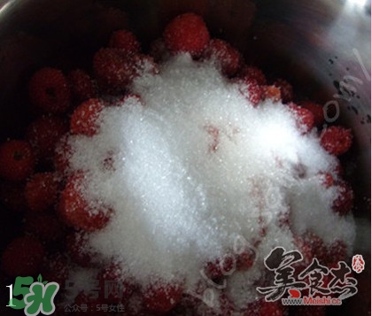 來(lái)月經(jīng)可以吃樹莓嗎？月經(jīng)期間吃樹莓好嗎？