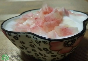 油桃和牛奶能一起吃嗎？喝完牛奶能吃油桃嗎？