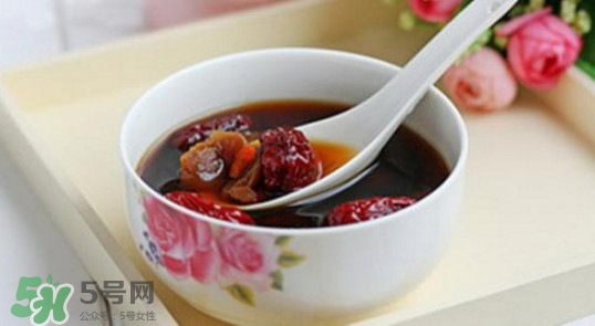 月經(jīng)期間喝紅糖水好嗎？女性月經(jīng)期喝紅糖水好嗎
