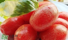 羊奶果要?jiǎng)兤幔垦蚰坦麆兤み€是帶皮吃好？