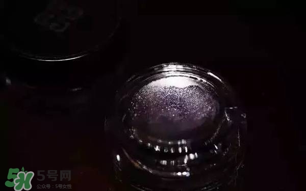 紀(jì)梵希黑紫色眼影膏怎么樣？紀(jì)梵希黑紫色眼影膏多少錢？