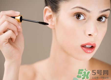 孕婦能抹護(hù)膚品嗎？孕婦能化妝嗎？