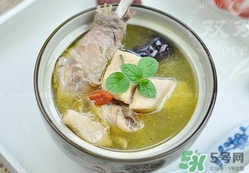 榴蓮殼煲雞湯孕婦能喝嗎？孕婦可以喝榴蓮殼煲雞湯