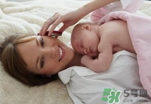 夏天做月子穿什么鞋？夏天做月子如何選擇鞋子？