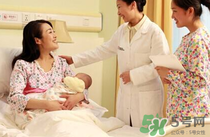 夏天坐月子可以吹風(fēng)扇嗎？夏天風(fēng)扇能不能給產(chǎn)婦用？