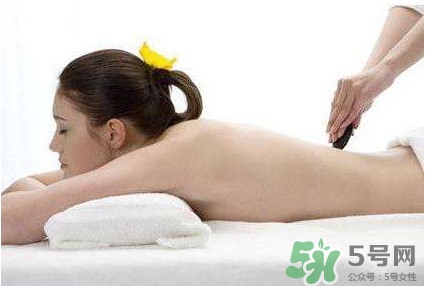 刮痧拔罐可以同時(shí)做嗎？刮痧拔罐能一起做嗎