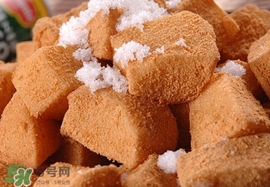 打糕和驢打滾是一樣的嗎？打糕是什么做的