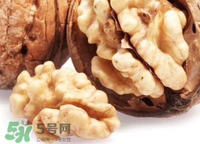 核桃仁怎么保存？核桃仁生吃好還是熟吃好？