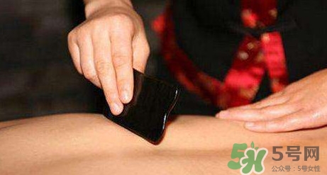 女人刮痧好還是拔罐好？刮痧和拔罐的區(qū)別