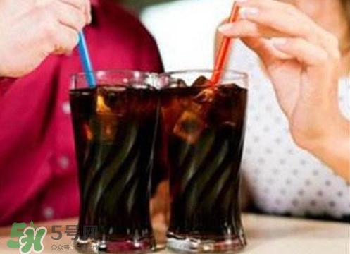 有哪些飲料屬于碳酸飲料？碳酸飲料有哪些品牌