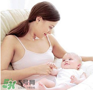 哺乳期能不能涂口紅呢？哺乳期涂口紅對(duì)寶寶有危害嗎？