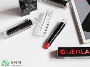 嬌蘭小黑裙007值得入嗎？嬌蘭小黑裙007唇膏口紅怎么樣？