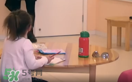 米雅的水杯是什么牌子？虎牌兒童水杯好用嗎？