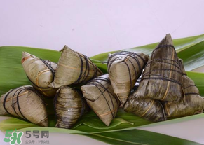 ?竹葉怎么包粽子？?竹葉粽子的包法