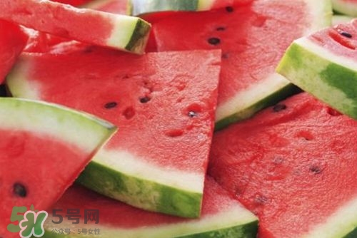 桃子和西瓜一起吃會(huì)中毒嗎？桃子和西瓜能一起吃嗎？