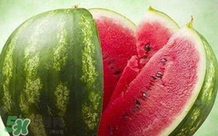 桃子和西瓜一起吃會(huì)中毒嗎？桃子和西瓜能一起吃嗎？