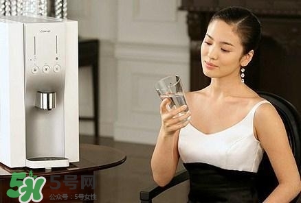 30天不喝飲料，妹子的對比照令人震驚 喝白開水的好處