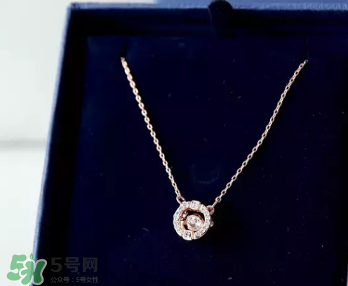 施華洛世奇跳動(dòng)的心是什么材質(zhì)？跳動(dòng)的心項(xiàng)鏈?zhǔn)倾y的嗎？