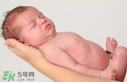 寶寶臍帶消毒是用碘伏還是用酒精？寶寶臍帶用什么消毒好？