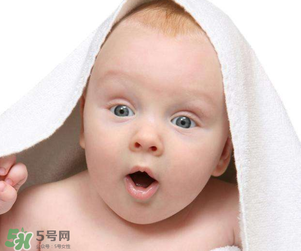 寶寶中暑的癥狀是什么？寶寶夏天如何判斷是否中暑？