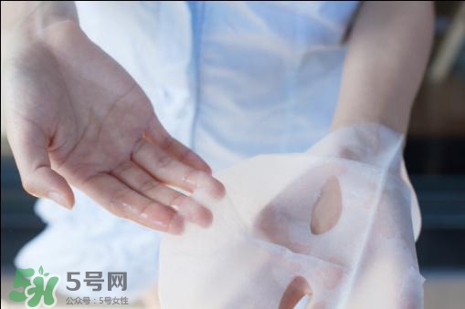 百雀羚三生花面膜怎么用？百雀羚三生花面膜用完要洗嗎？