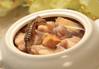 鱷魚肉燉湯要去皮嗎？鱷魚肉煲湯新鮮的好還是干的好