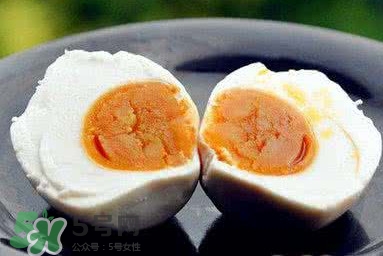 咸鴨蛋為什么會(huì)臭？咸鴨蛋為什么會(huì)苦