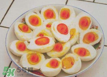咸鴨蛋為什么會(huì)臭？咸鴨蛋為什么會(huì)苦