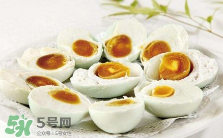 咸鴨蛋為什么要用酒？咸鴨蛋為什么不能多吃