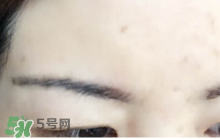 眉膠和眉粉哪個好用？眉膠和沒分的區(qū)別