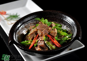 杏和牛肉能一起吃嗎？杏和牛肉一起吃會(huì)中毒嗎？